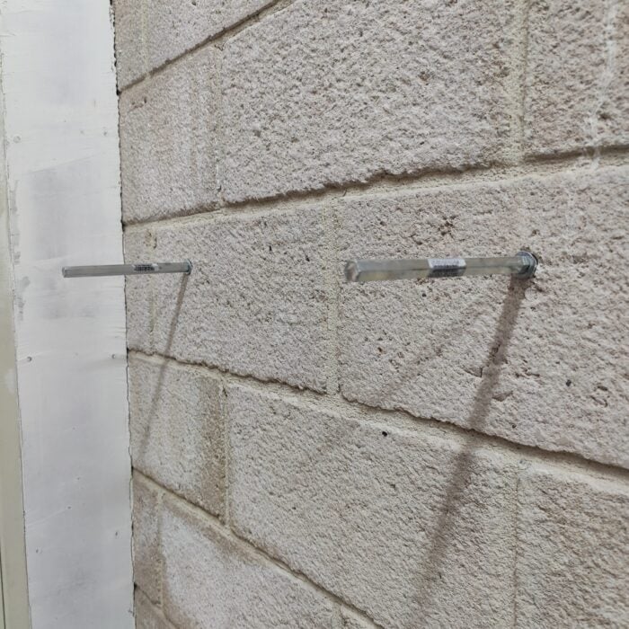 ⁦מדף צף מעץ אורן - עומק 25 ס"מ עובי 28 מ"מ⁩ – תמונה ⁦8⁩
